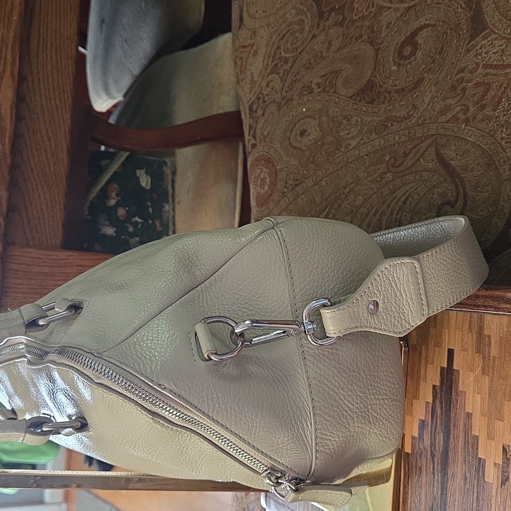 Furla Tan/beige Italian Leather large Shoulderbag Satchel Great Condition. - Picture 10 of 16